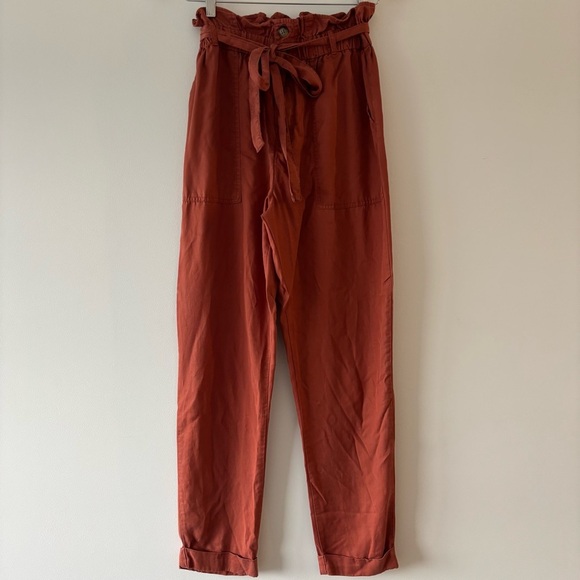 C’est Toi 100% Tencel Rust Colored Paper Bag Tied Waist Straight Leg Pants - Picture 2 of 10